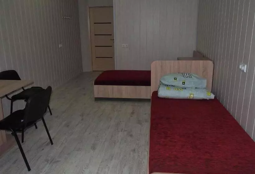 مُتل Hostelis Laurita