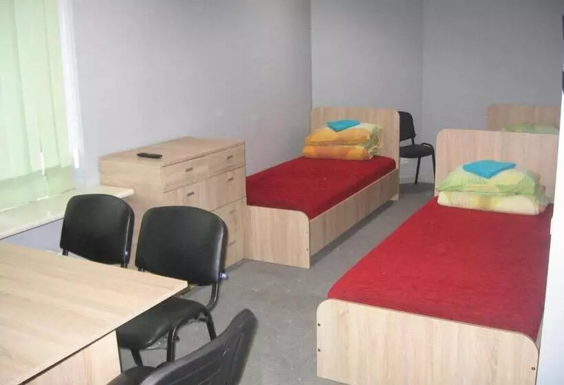 مُتل Hostelis Laurita