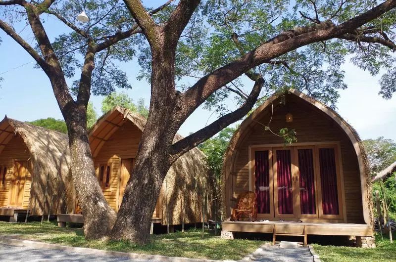استراحتگاه Bamboo Bungalow