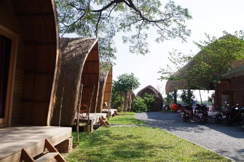 استراحتگاه Bamboo Bungalow