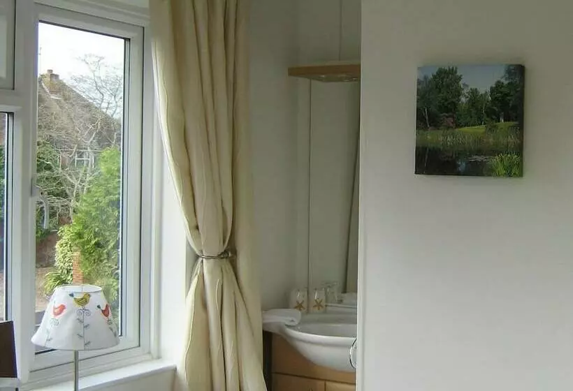 Savannah Bed And Breakfast