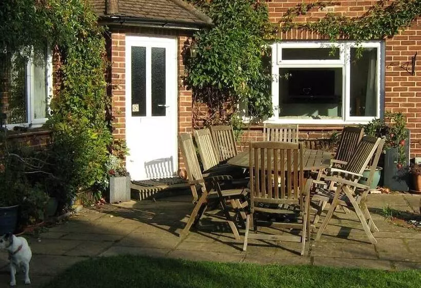 Savannah Bed And Breakfast