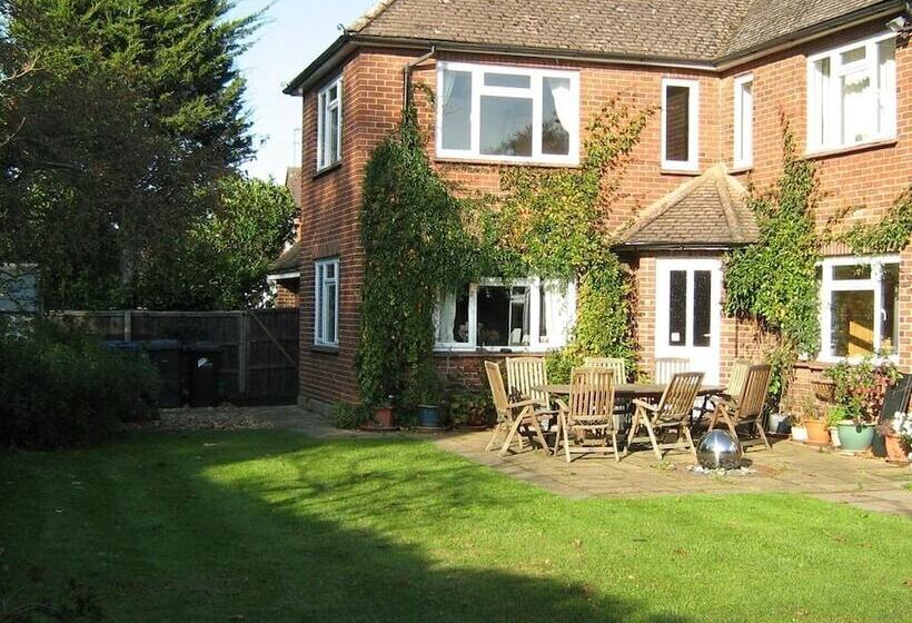 Savannah Bed And Breakfast