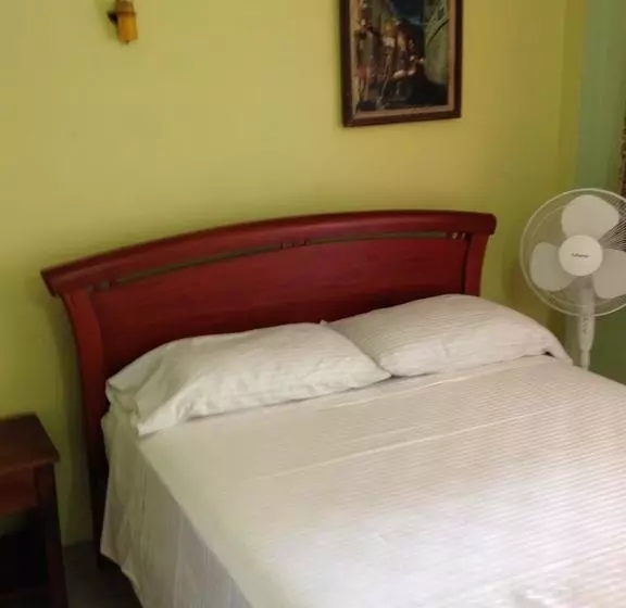 Retkeilymaja Hostal Surf Olón