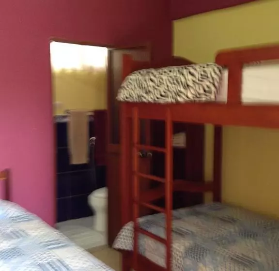 Retkeilymaja Hostal Surf Olón