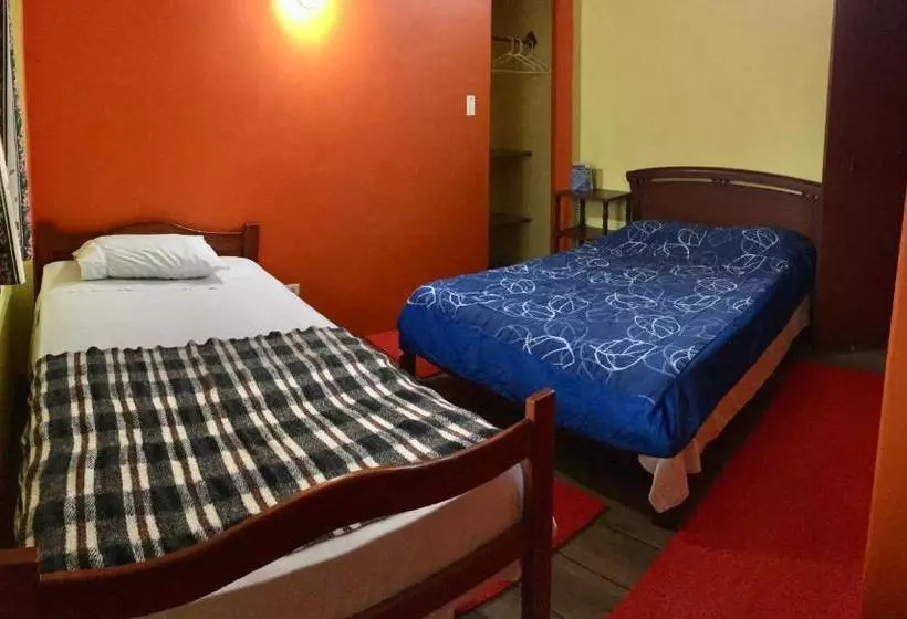 Retkeilymaja Hostal Surf Olón