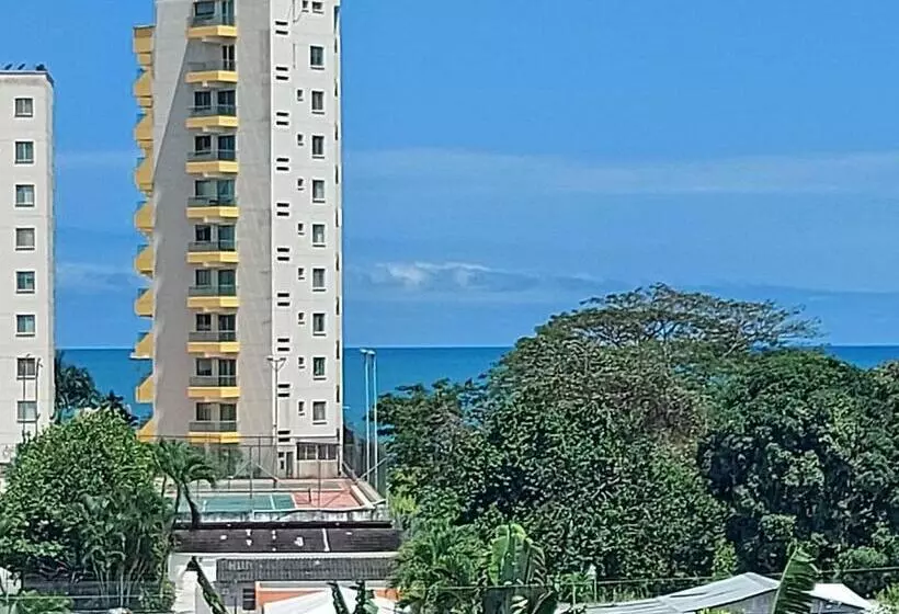 Hotelli Almond Beach