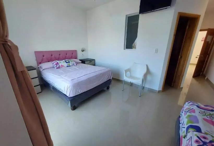 Hotelli Almond Beach