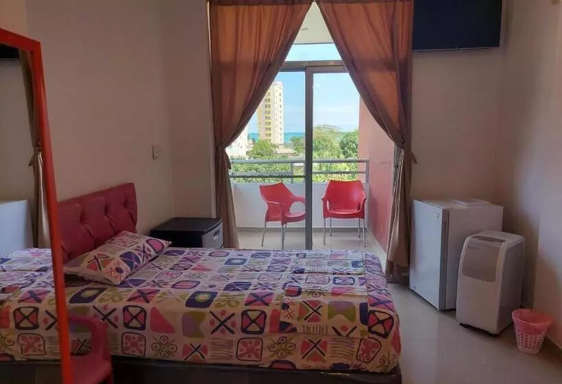 Hotelli Almond Beach