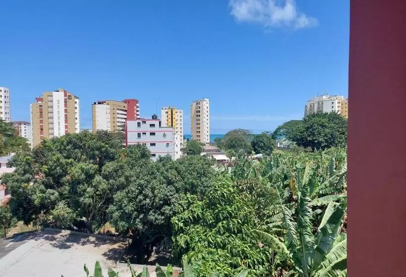 Hotelli Almond Beach