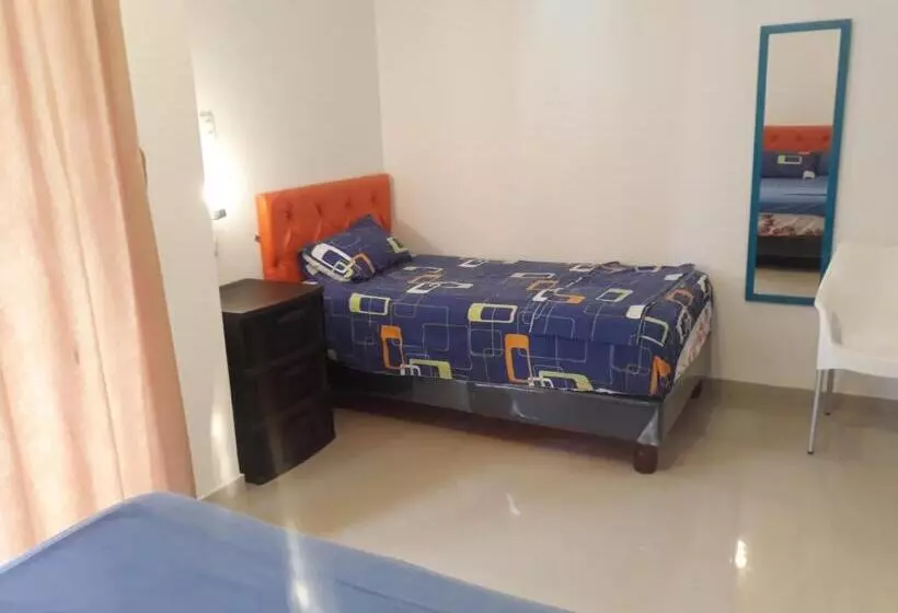 Hotelli Almond Beach