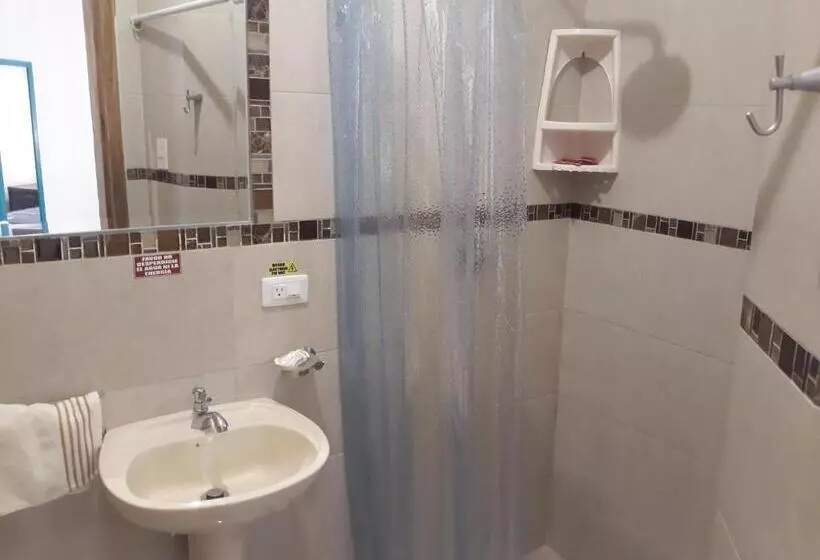 Hotelli Almond Beach