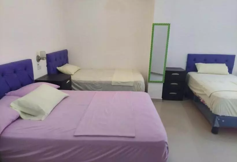 Hotelli Almond Beach