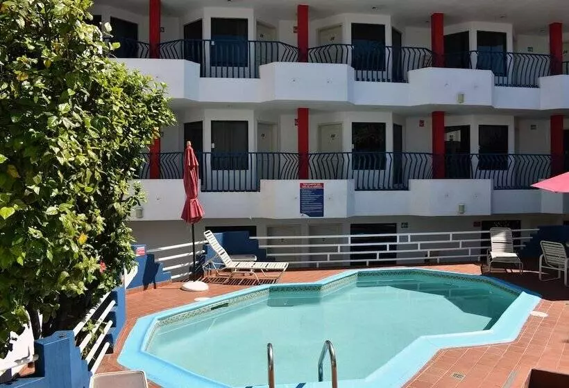 Hotelli Mediterraneo