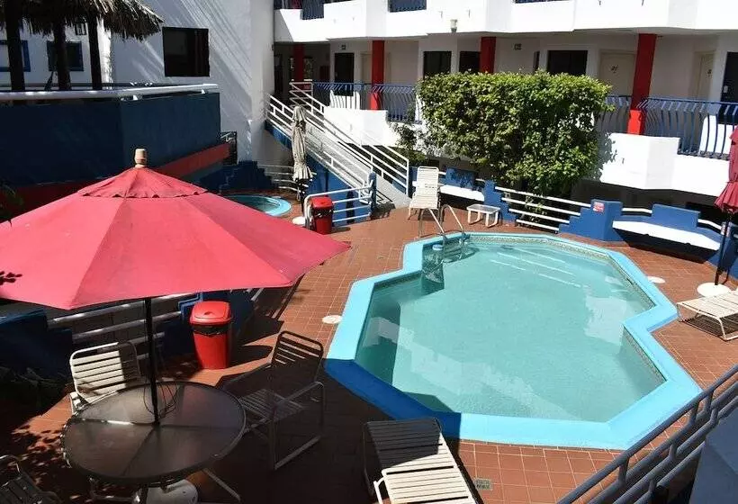 Hotelli Mediterraneo