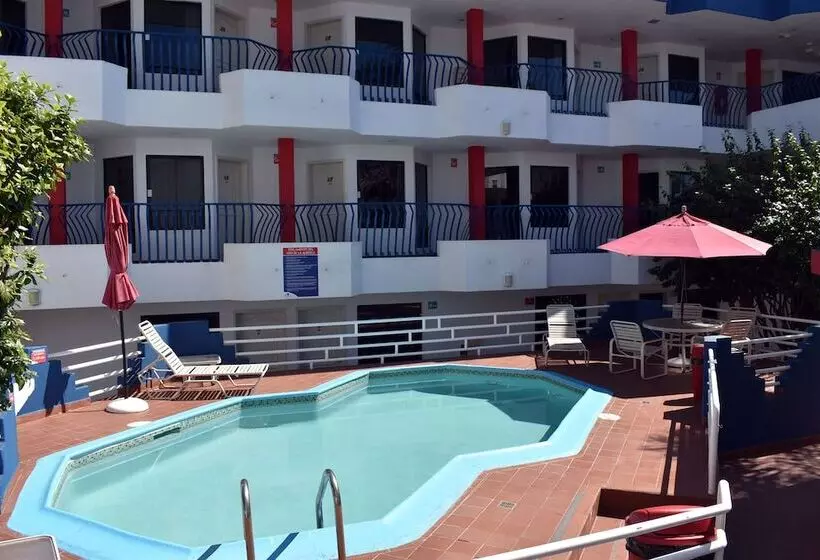 Hotelli Mediterraneo