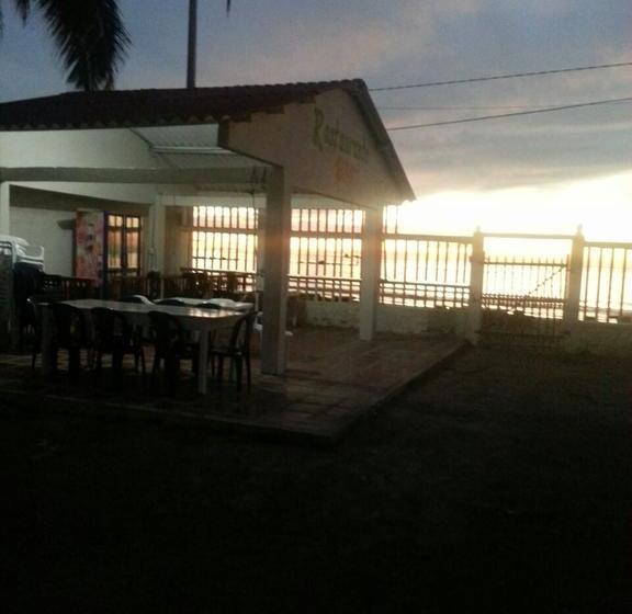 هتل Playa Tiburón