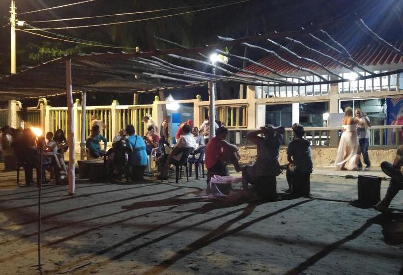 هتل Playa Tiburón