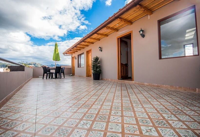 בית מלון כפרי San Rocke House