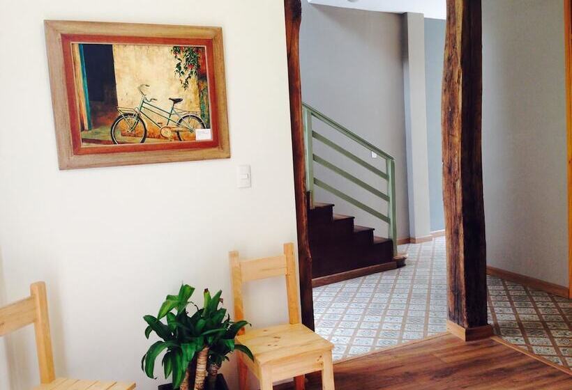 בית מלון כפרי San Rocke House