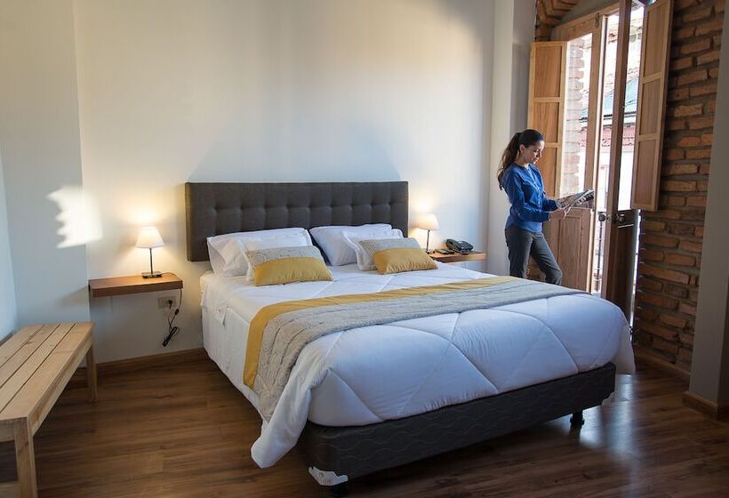 בית מלון כפרי San Rocke House