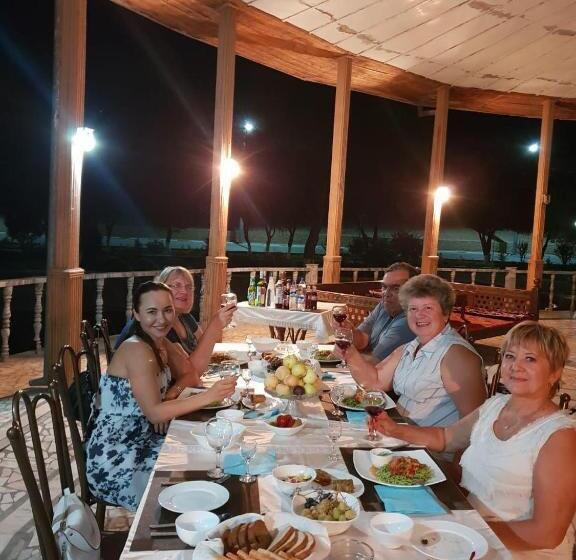 Отель Shokhjakhon