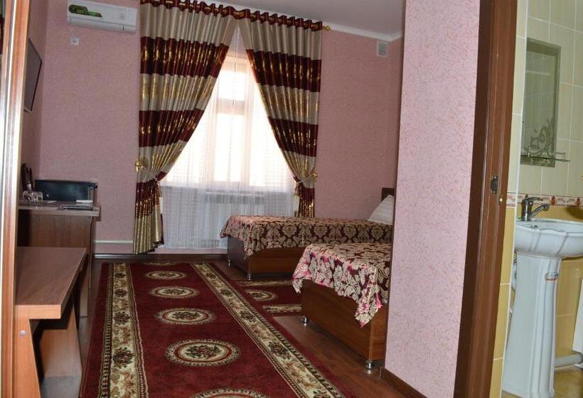 Отель Shokhjakhon