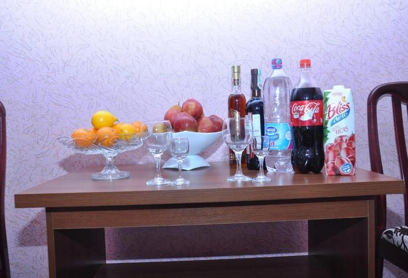 Отель Shokhjakhon