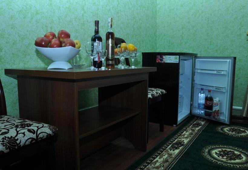 Отель Shokhjakhon