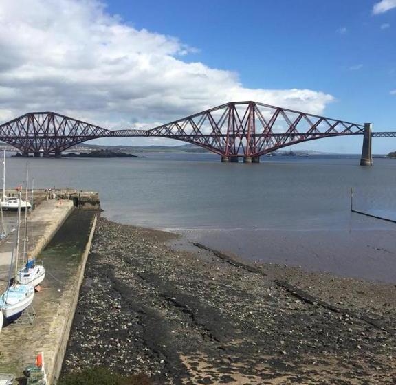 هتل The Stag Head