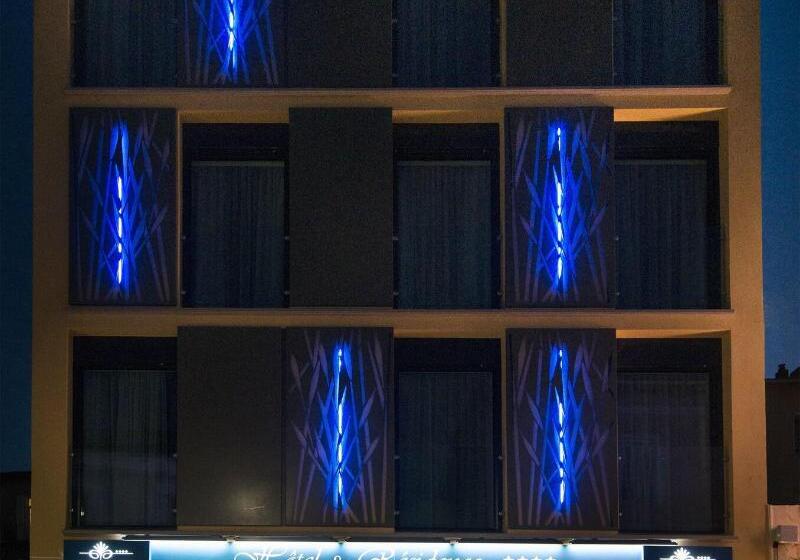 בית מלון כפרי Unique Hôtel Résidence & Spa