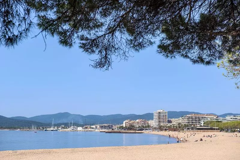 ホテル Unique Hôtel Résidence & Spa