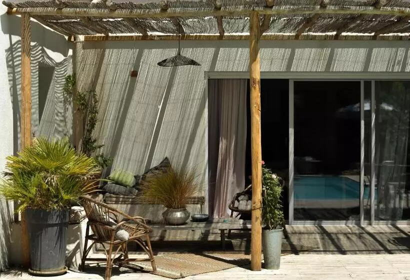 ベッドアンドブレックファースト Maison D Hôtes La Villa Madeleine