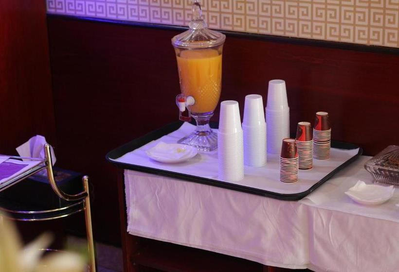 호텔 Al Farhan Suites Al Hamrajeddah