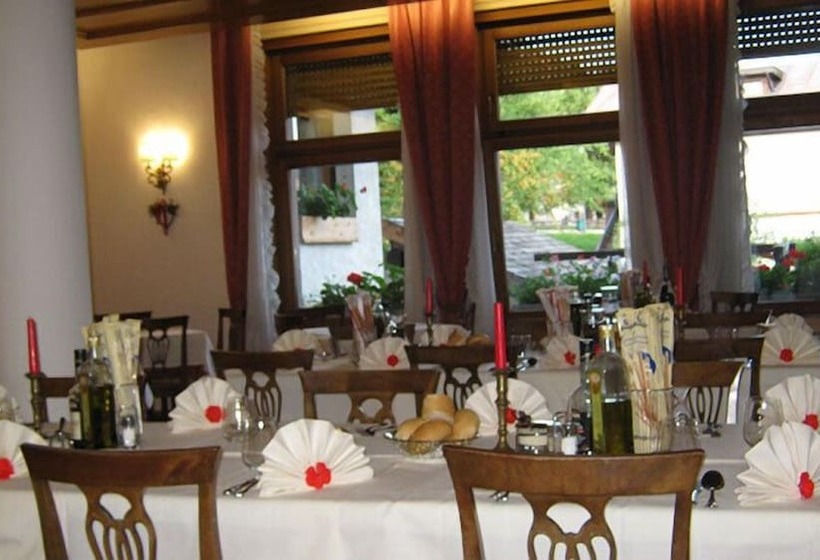 בית מלון כפרי Albergo Dolomiti