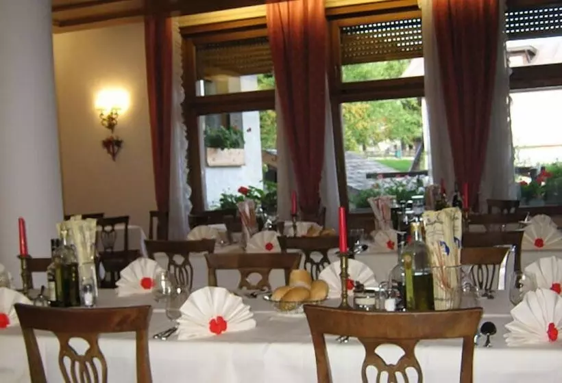 ホテル Albergo Dolomiti