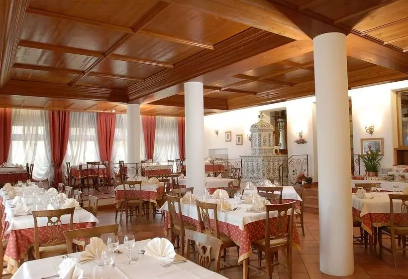 ホテル Albergo Dolomiti