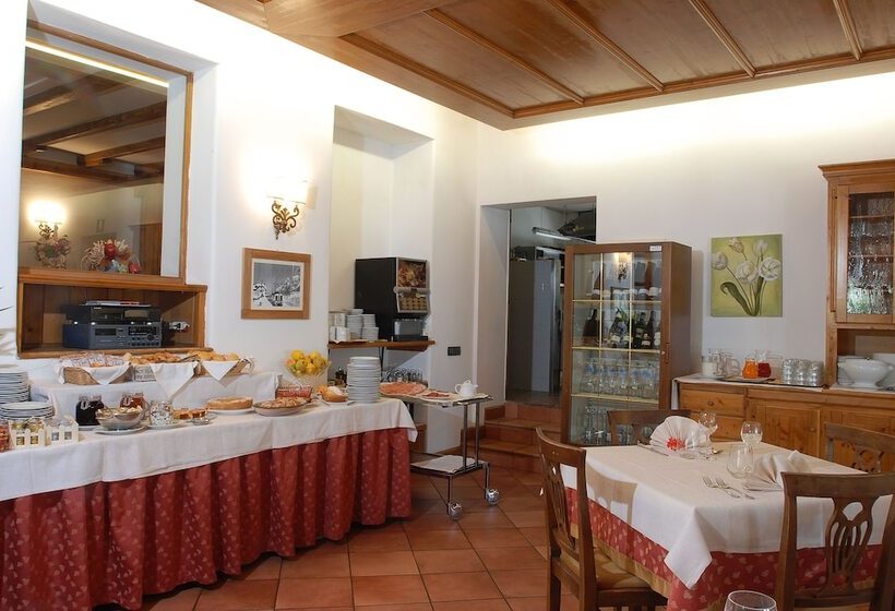 בית מלון כפרי Albergo Dolomiti