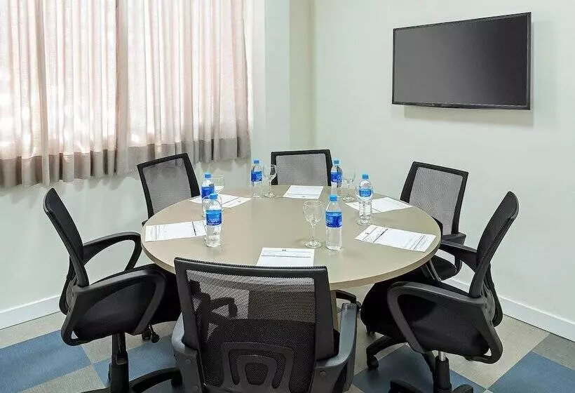 ホテル Ibis Styles Birigui