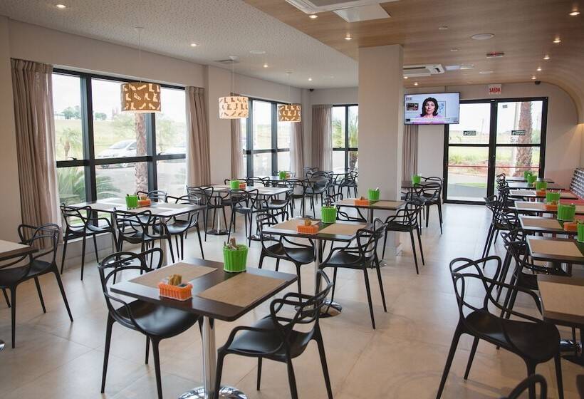 בית מלון כפרי Ibis Styles Birigui