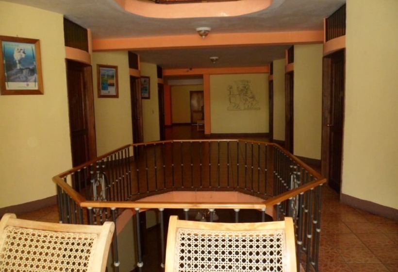 هتل Kaqchiquel