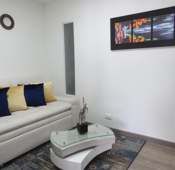 هتل Los Cristales