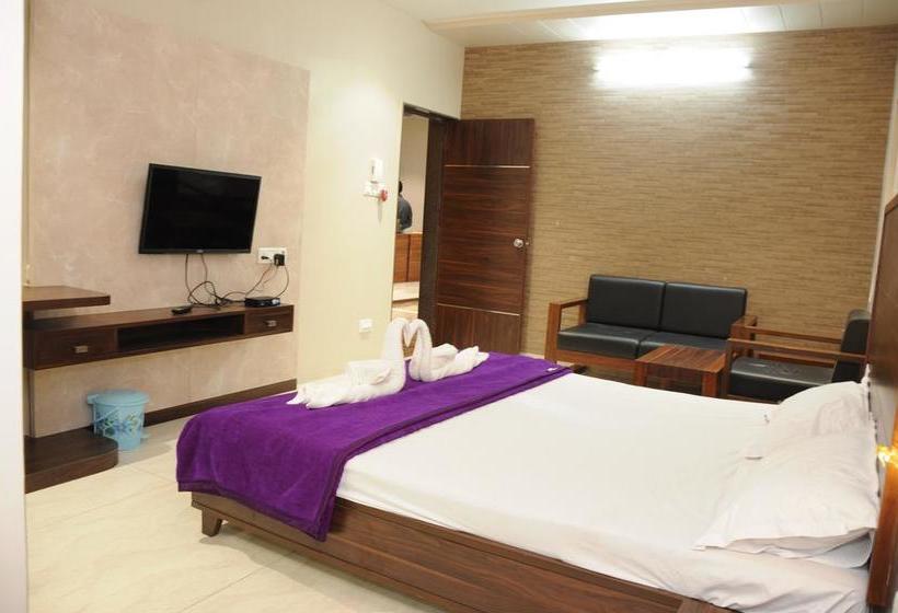 בית מלון כפרי Om Palace And Party Plot