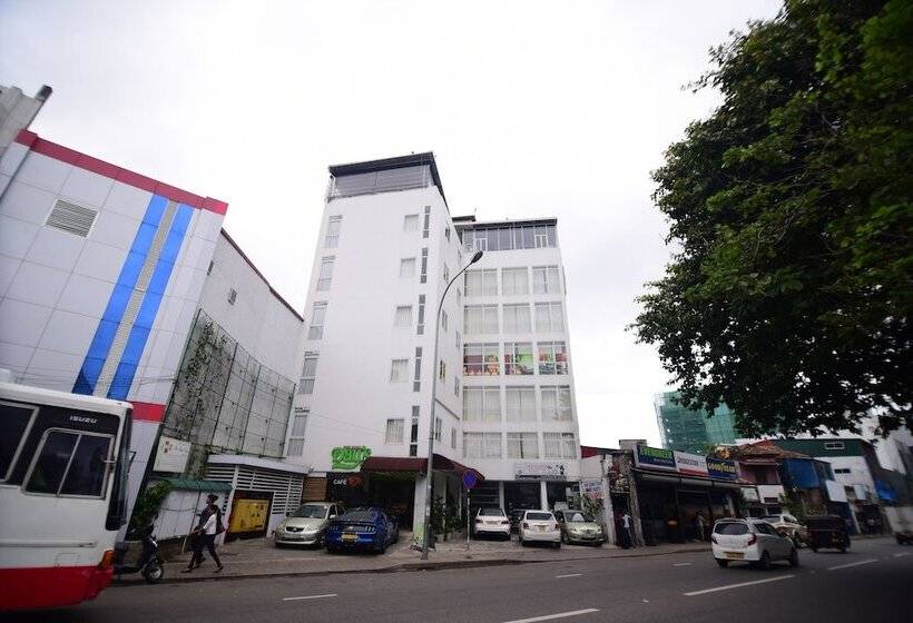 فندق Thilhara Days Inn