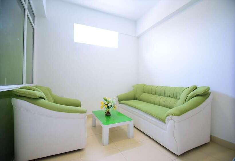 فندق Thilhara Days Inn