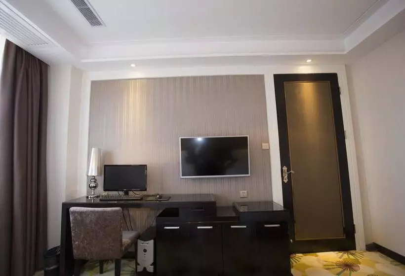 هتل Zhanjiang Jiali International