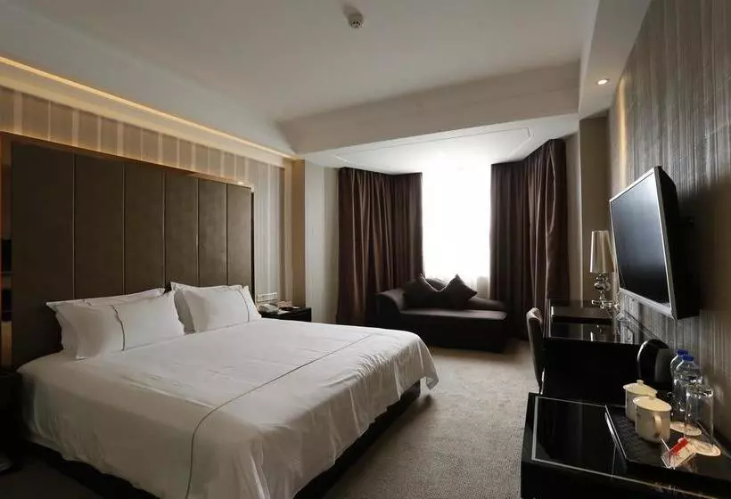 هتل Zhanjiang Jiali International