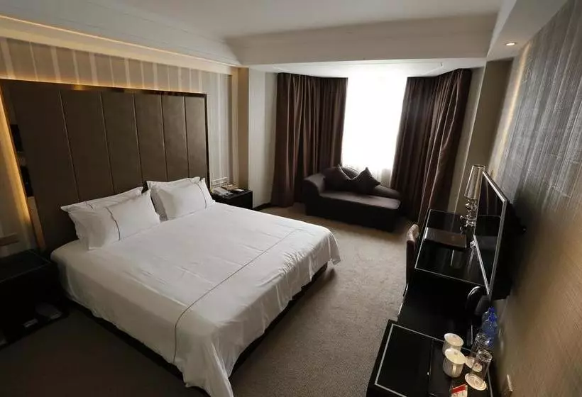 هتل Zhanjiang Jiali International