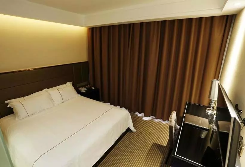 هتل Zhanjiang Jiali International