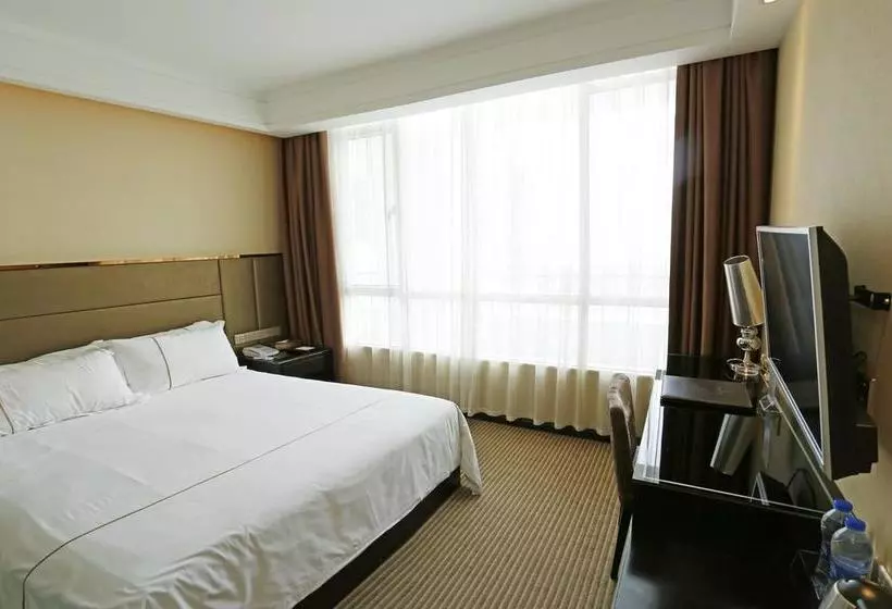 هتل Zhanjiang Jiali International